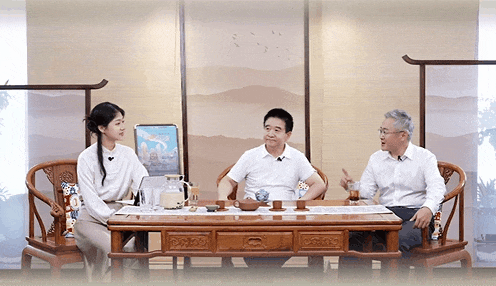 银行济南分行深耕养老金融从适老服务到数智守护的实践之路新葡京娱乐场app以金融温度筑牢老年消保防线——浙商(图3)